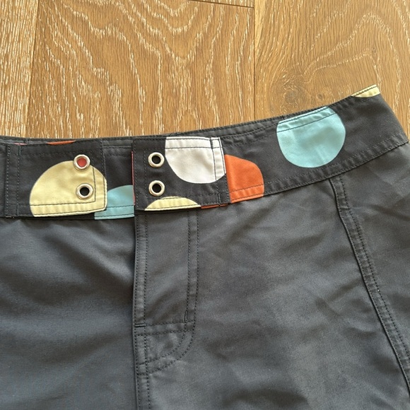 Carve Designs Board Shorts - Picture 2 of 6